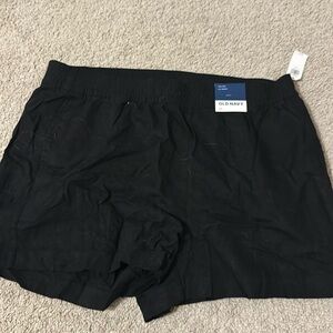 3.5” Inseam Linen Shorts

High Rise!